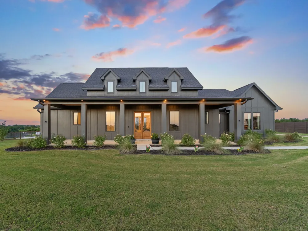 115 Country View Lane Schulenburg, TX 78956