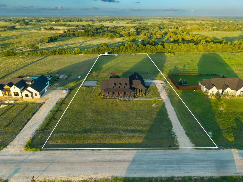115 Country View Lane Schulenburg, TX 78956