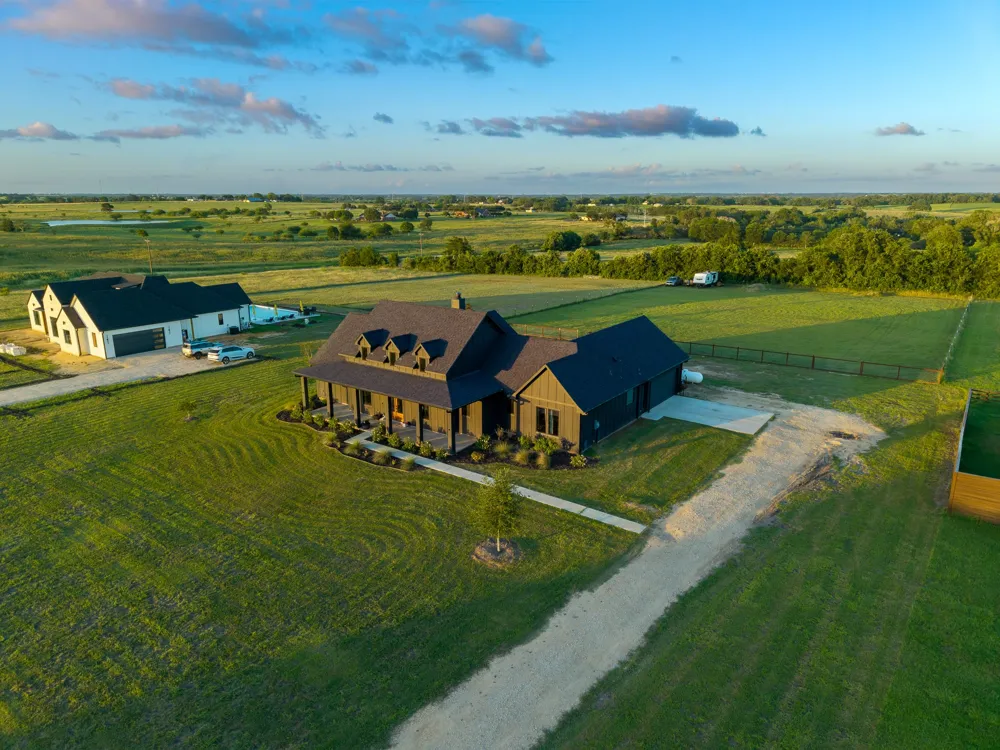 115 Country View Lane Schulenburg, TX 78956
