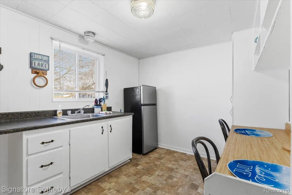 6997 Lakeshore Road Worth Township, MI 48450