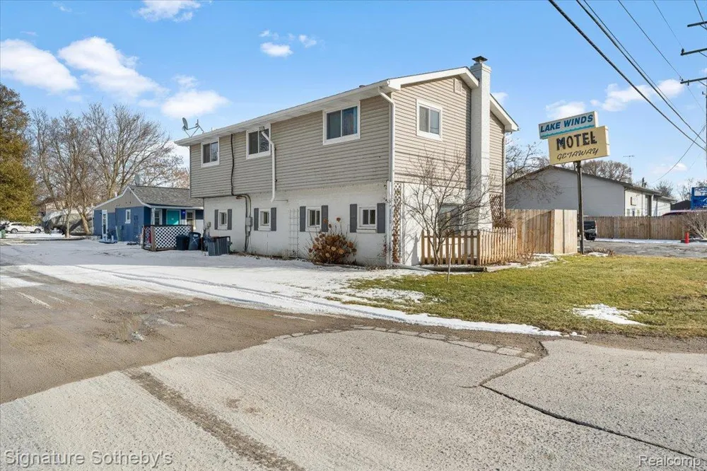 6997 Lakeshore Road Worth Township, MI 48450