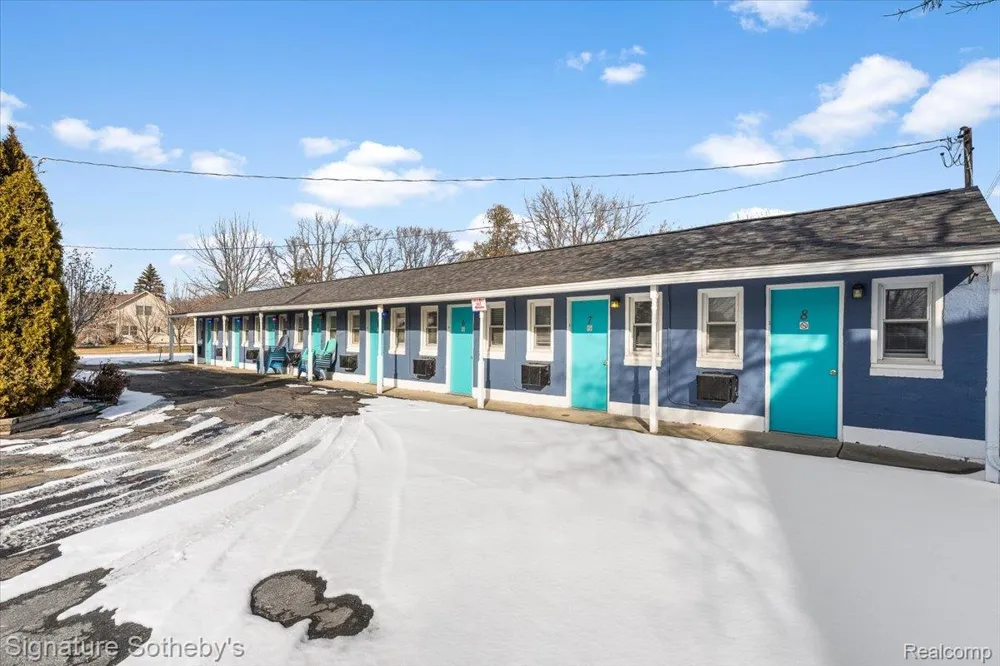 6997 Lakeshore Road Worth Township, MI 48450