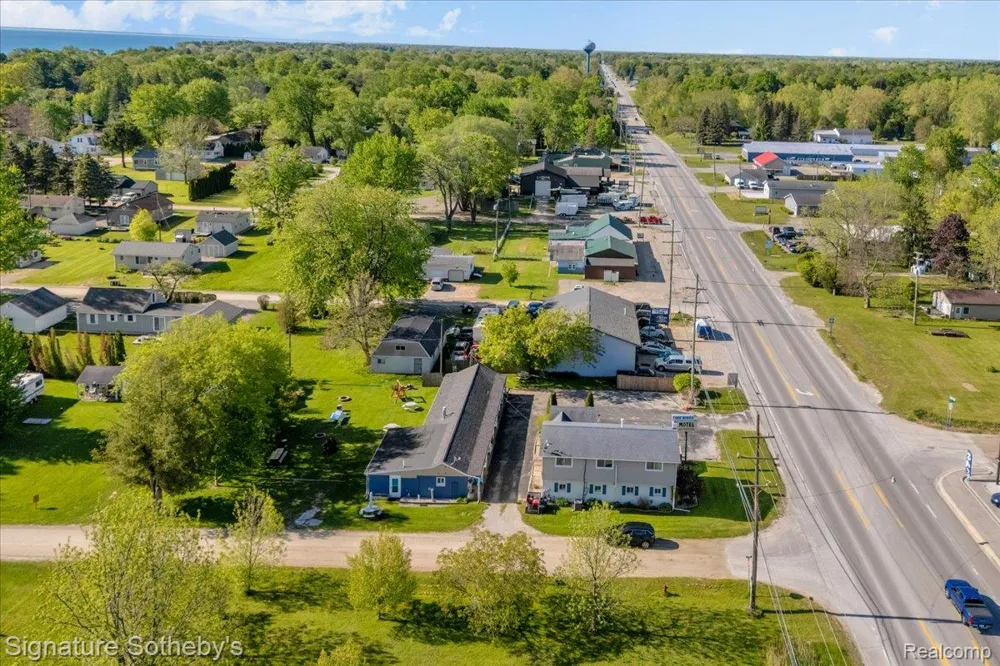 6997 Lakeshore Road Worth Township, MI 48450