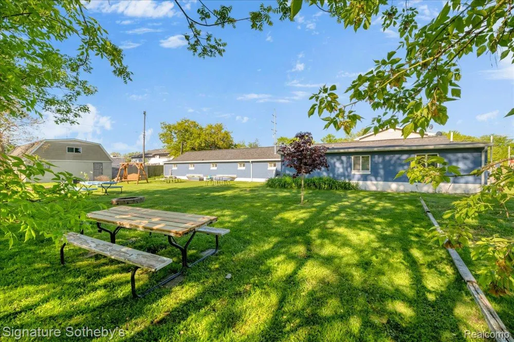 6997 Lakeshore Road Worth Township, MI 48450