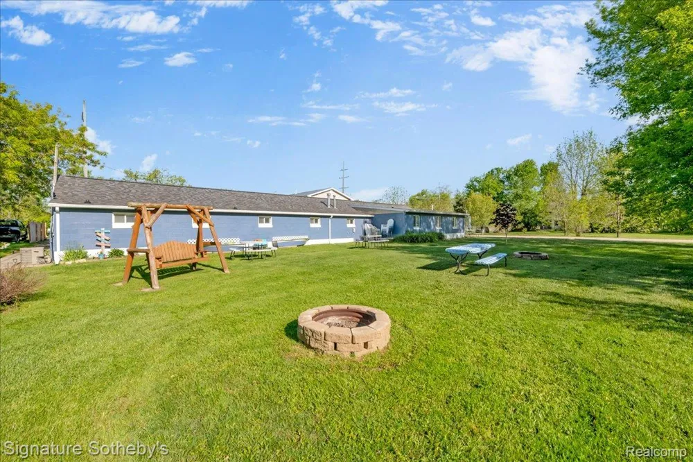 6997 Lakeshore Road Worth Township, MI 48450