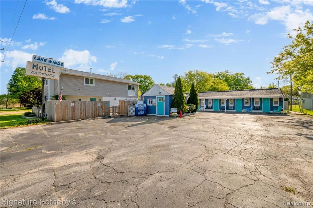 6997 Lakeshore Road Worth Township, MI 48450