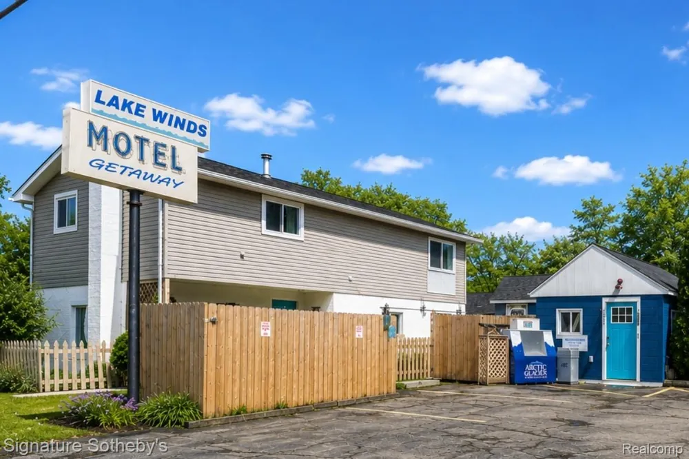 6997 Lakeshore Road Worth Township, MI 48450