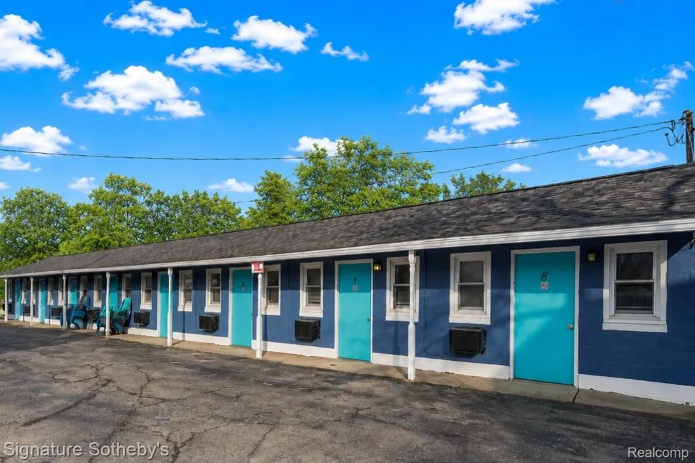 6997 Lakeshore Road Worth Township, MI 48450