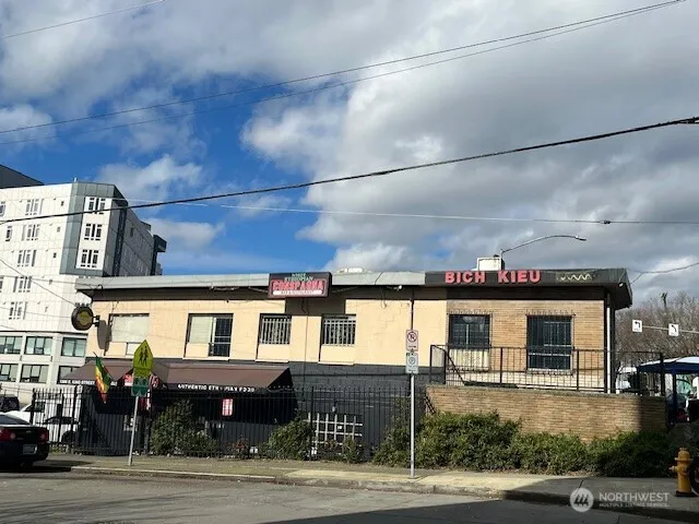 421 Rainier Avenue S Seattle, WA 98144