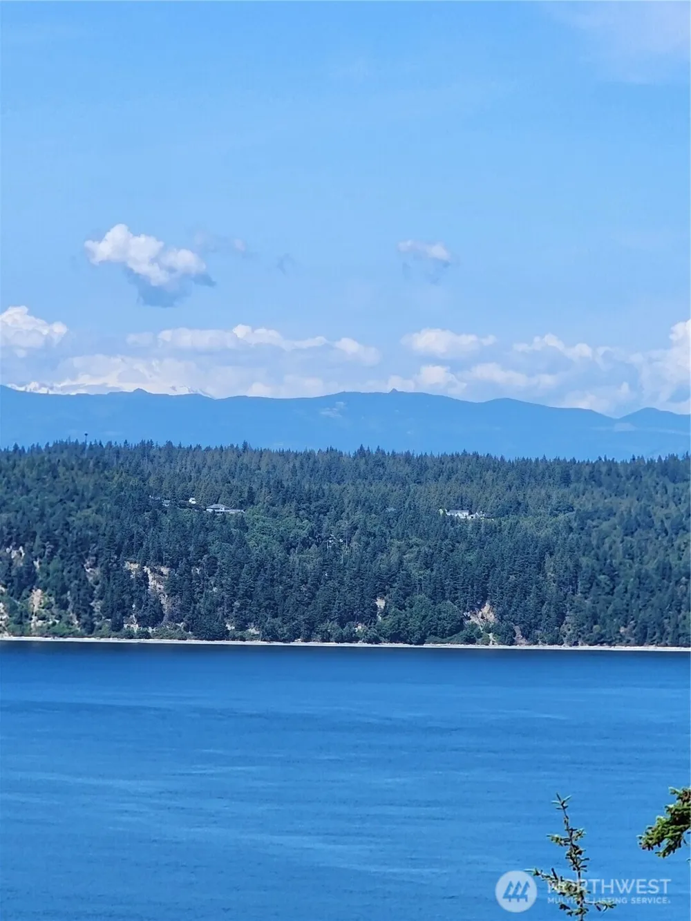 4076 Preserve Dr. Camano Island, WA 98282