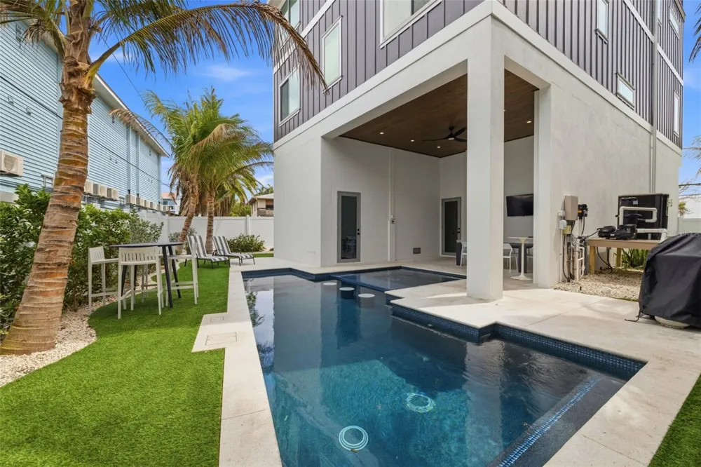 100 12TH STREET Bradenton Beach, FL 34217
