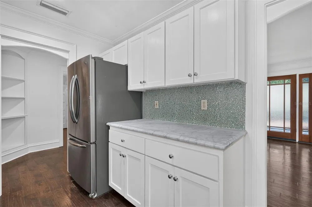 433 SE 7TH STREET Gainesville, FL 32601