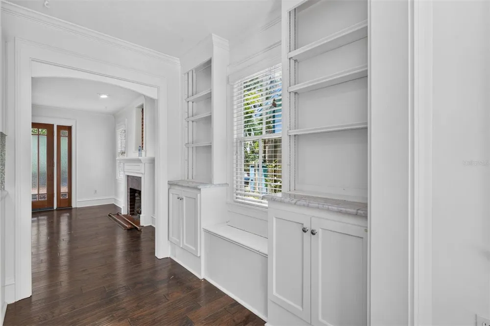 433 SE 7TH STREET Gainesville, FL 32601