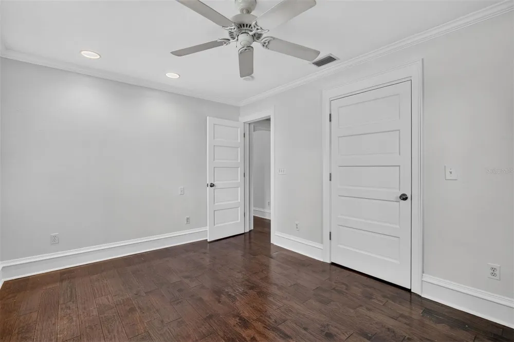433 SE 7TH STREET Gainesville, FL 32601