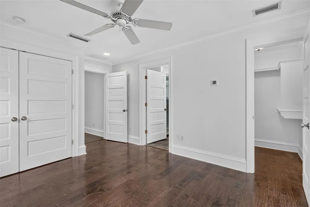 433 SE 7TH STREET Gainesville, FL 32601