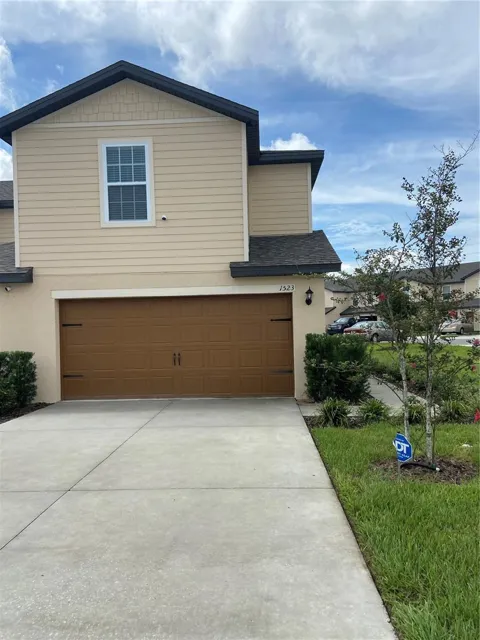 1523 WYNFORD CIRCLE
