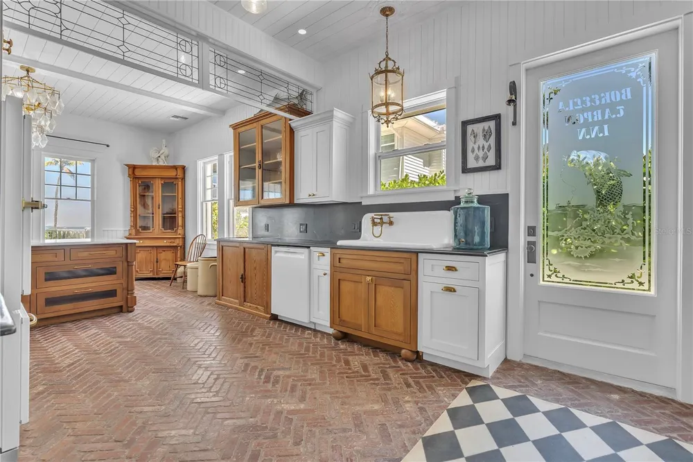 8241 MAIN STREET Bokeelia, FL 33922