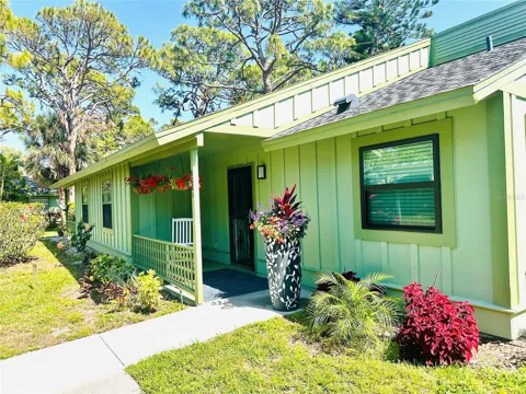 5061 BARRINGTON CIRCLE #1302