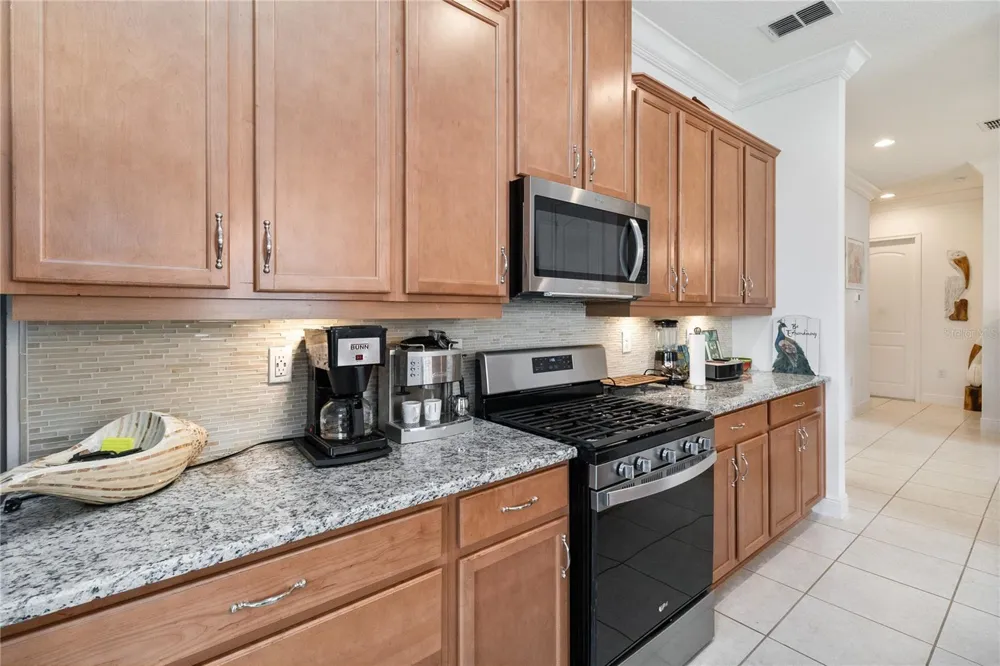 2557 YELLOW BRICK ROAD St Cloud, FL 34772
