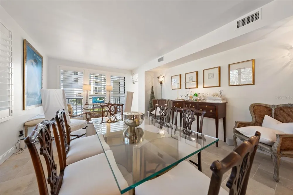 8 BELLEVIEW BOULEVARD #203 Belleair, FL 33756