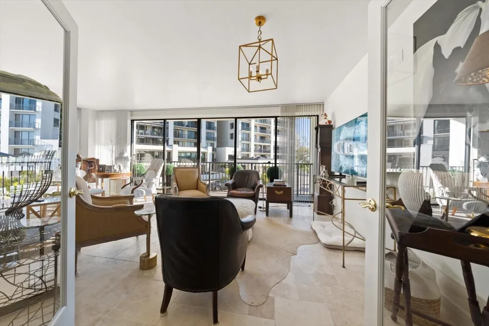 8 BELLEVIEW BOULEVARD #203 Belleair, FL 33756