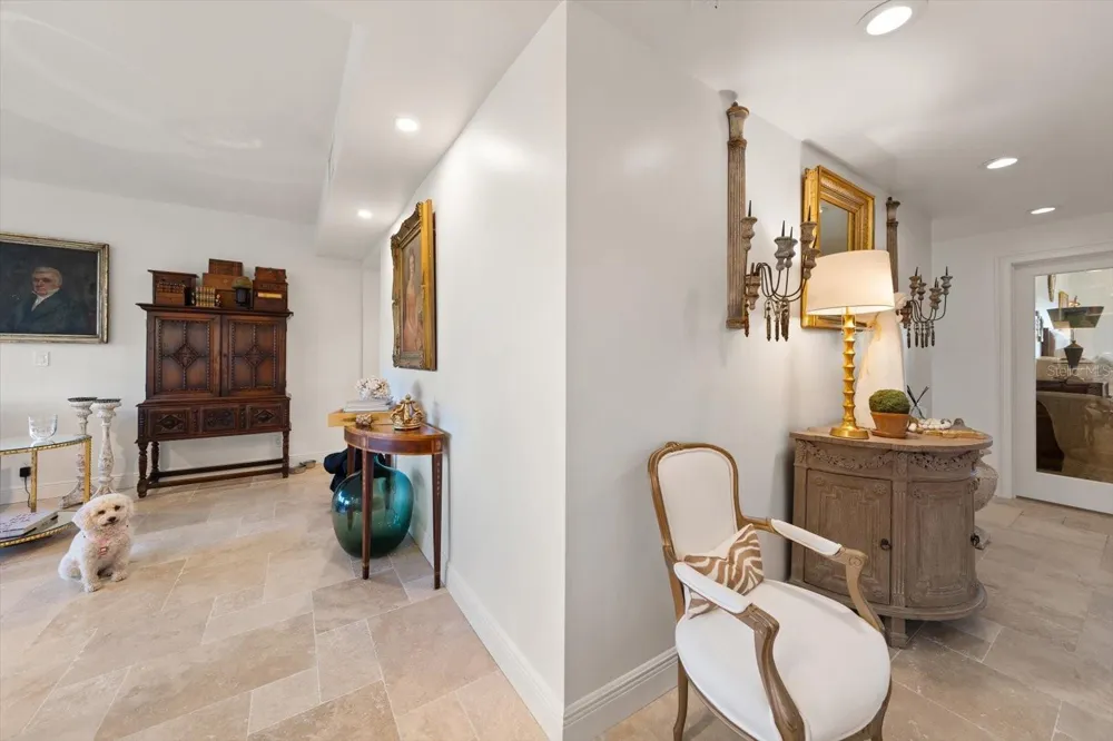 8 BELLEVIEW BOULEVARD #203 Belleair, FL 33756