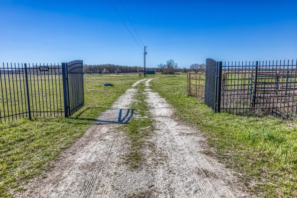 9044 Fm 1428 Midway, TX 75852