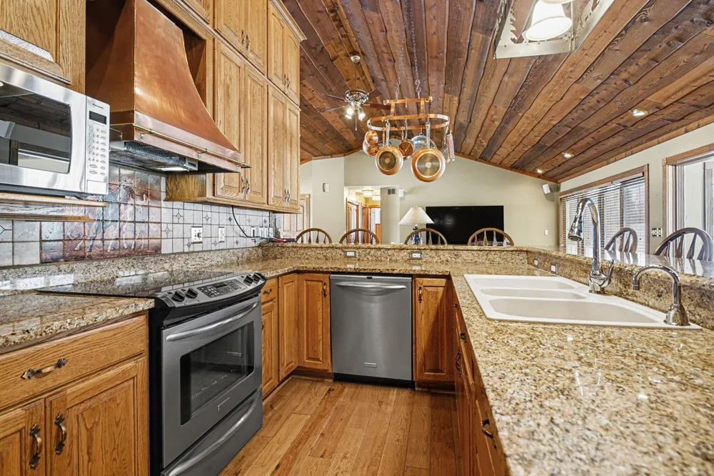65650 Dailey Road Edwardsburg, MI 49112