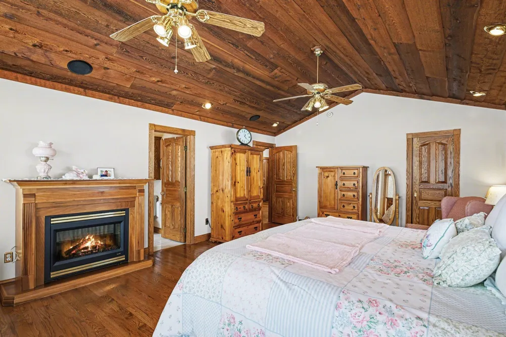 65650 Dailey Road Edwardsburg, MI 49112