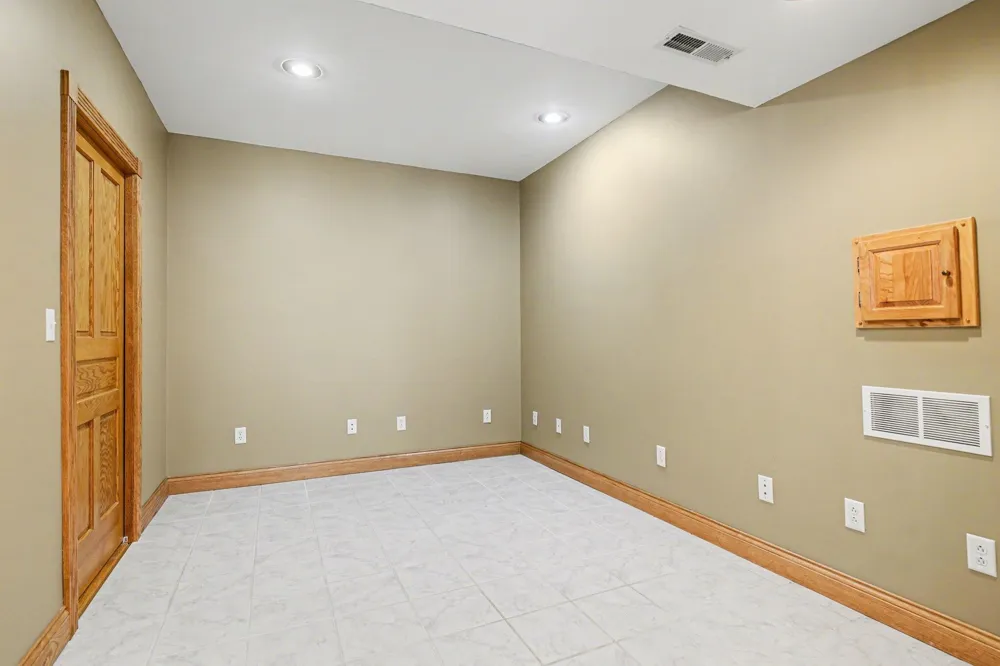 65650 Dailey Road Edwardsburg, MI 49112