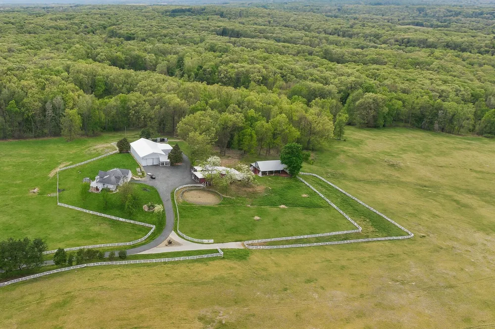 65650 Dailey Road Edwardsburg, MI 49112