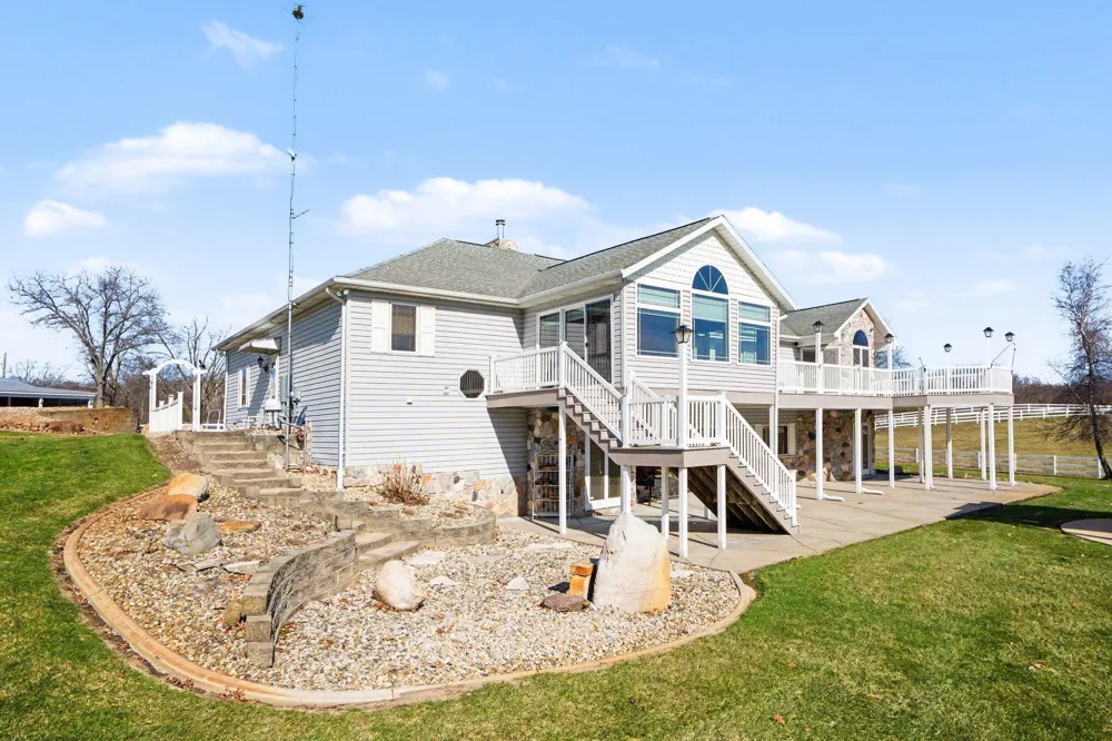 65650 Dailey Road Edwardsburg, MI 49112