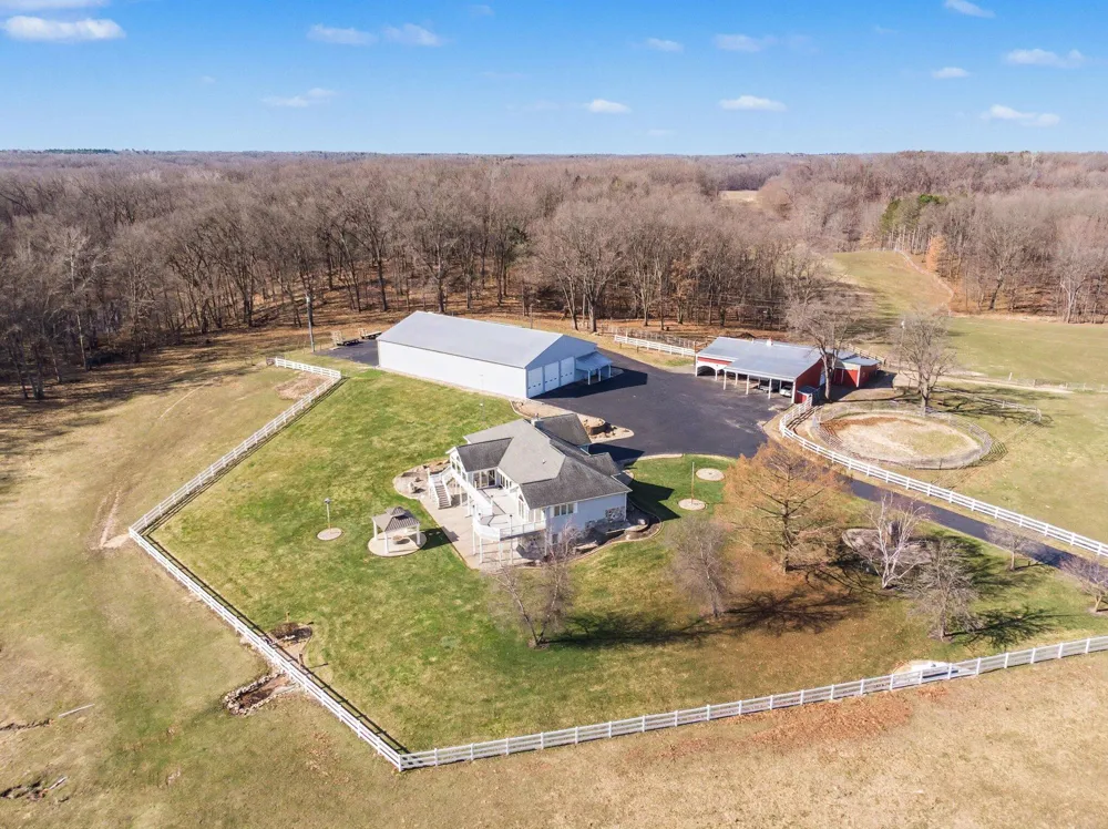 65650 Dailey Road Edwardsburg, MI 49112