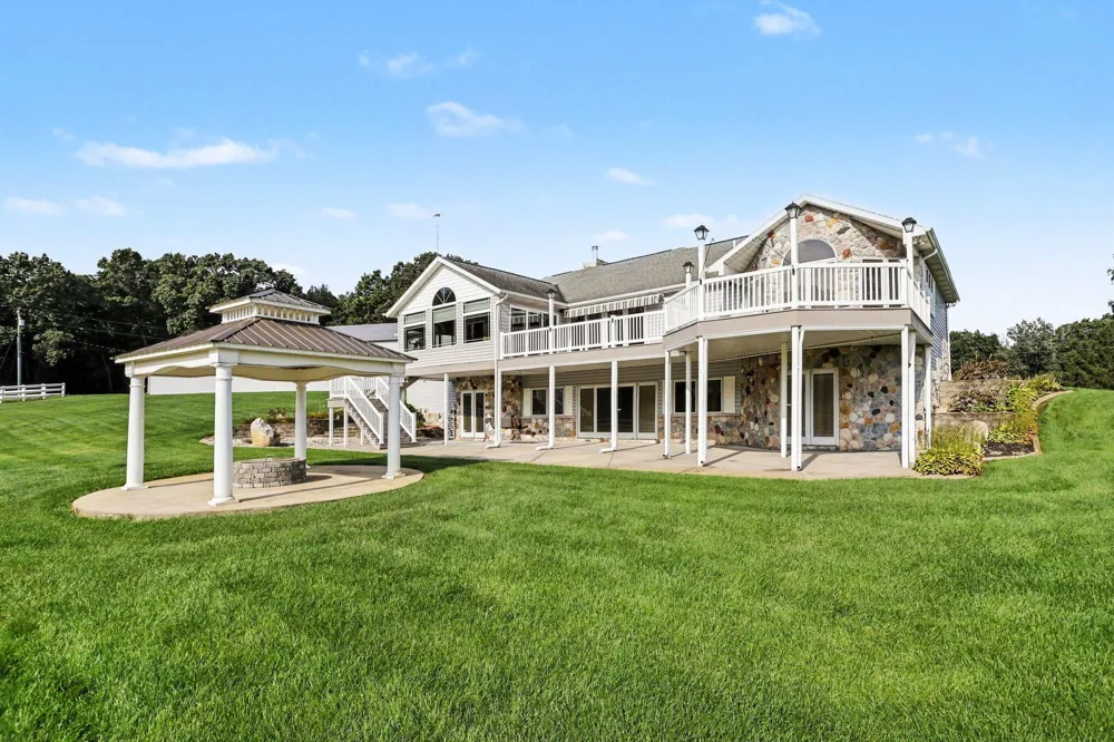 65650 Dailey Road Edwardsburg, MI 49112