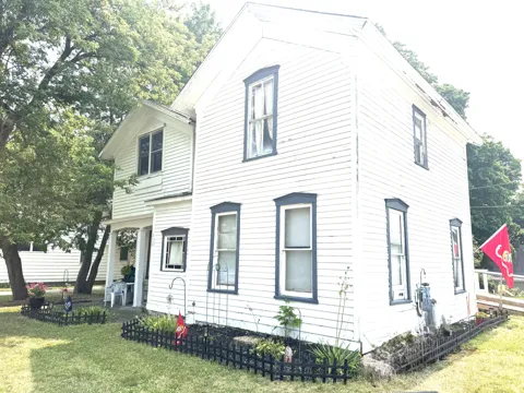 313 W 6th Street