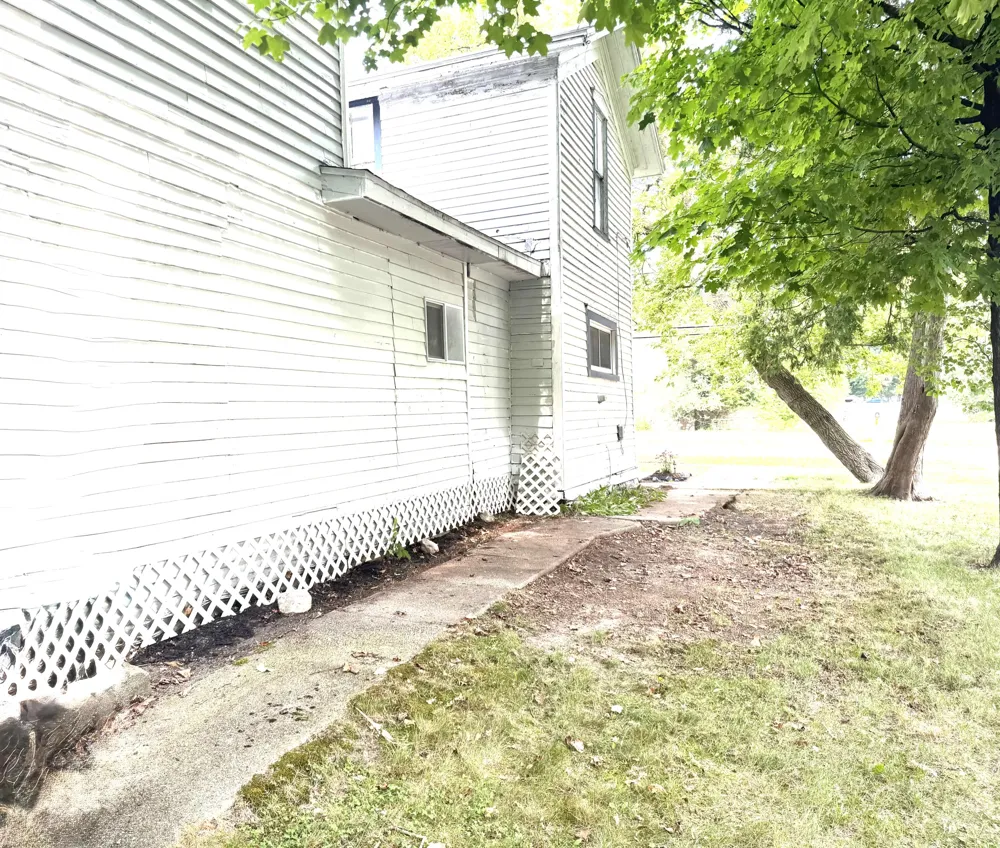313 W 6th Street Evart, MI 49631
