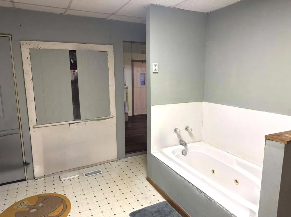 313 W 6th Street Evart, MI 49631