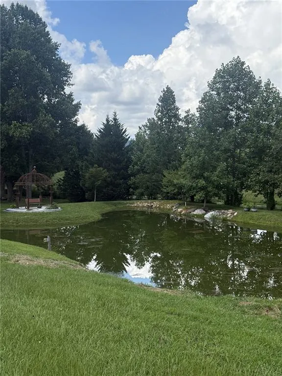 1422 Wolffork Road Rabun Gap, GA 30568