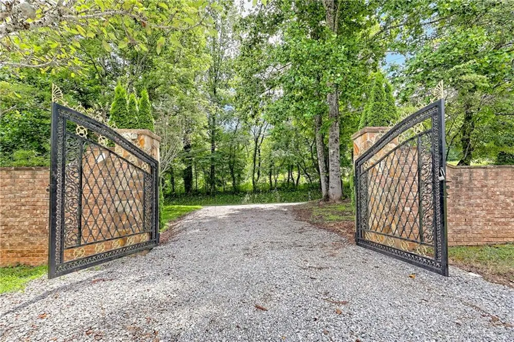 1422 Wolffork Road Rabun Gap, GA 30568
