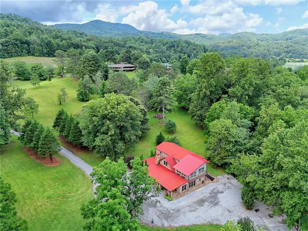 1422 Wolffork Road Rabun Gap, GA 30568