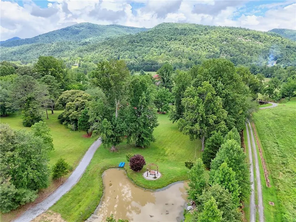 1422 Wolffork Road Rabun Gap, GA 30568