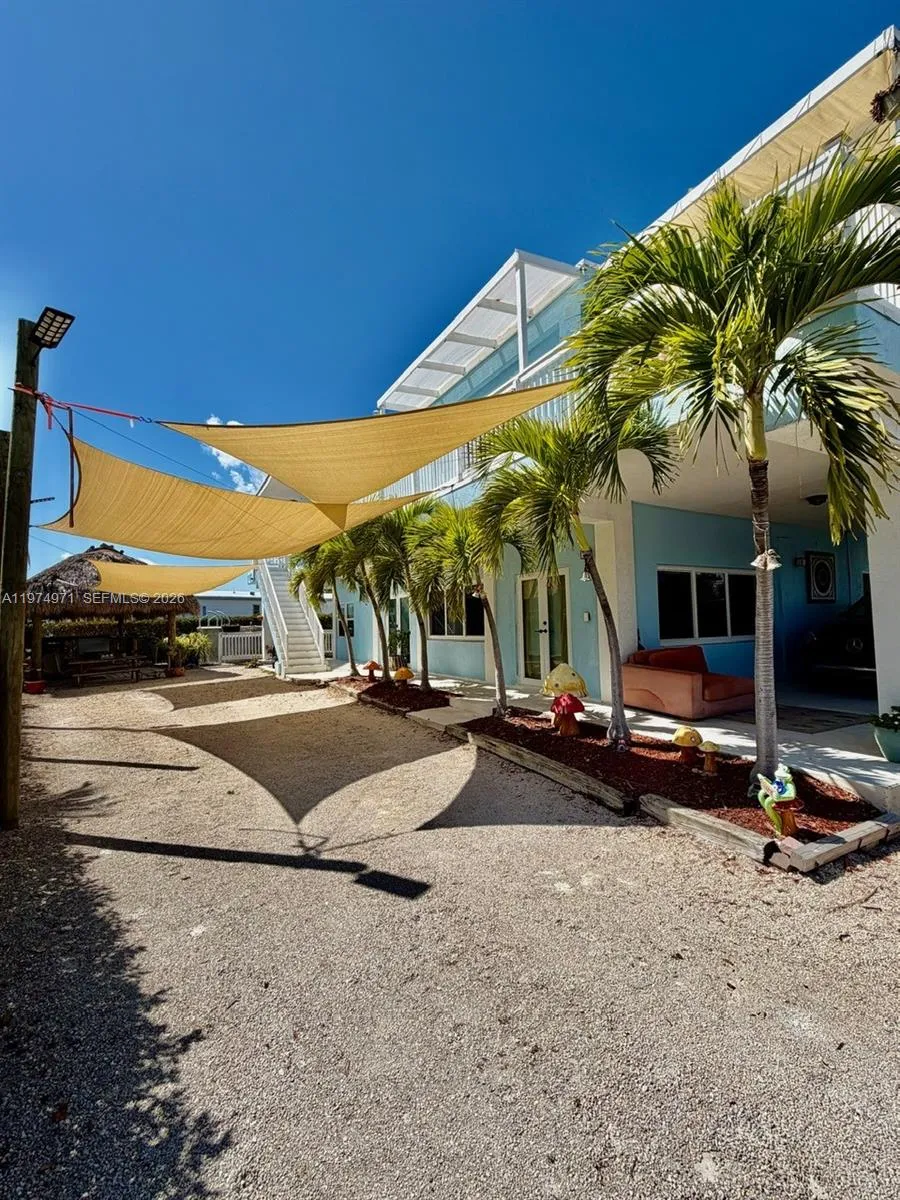 212 Banyan Ln Tavernier, FL 33070