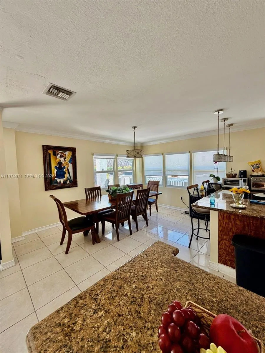 212 Banyan Ln Tavernier, FL 33070