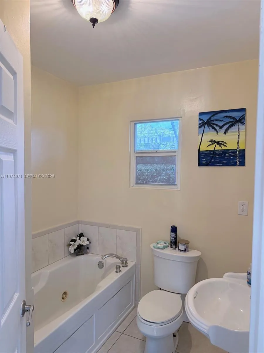 212 Banyan Ln Tavernier, FL 33070