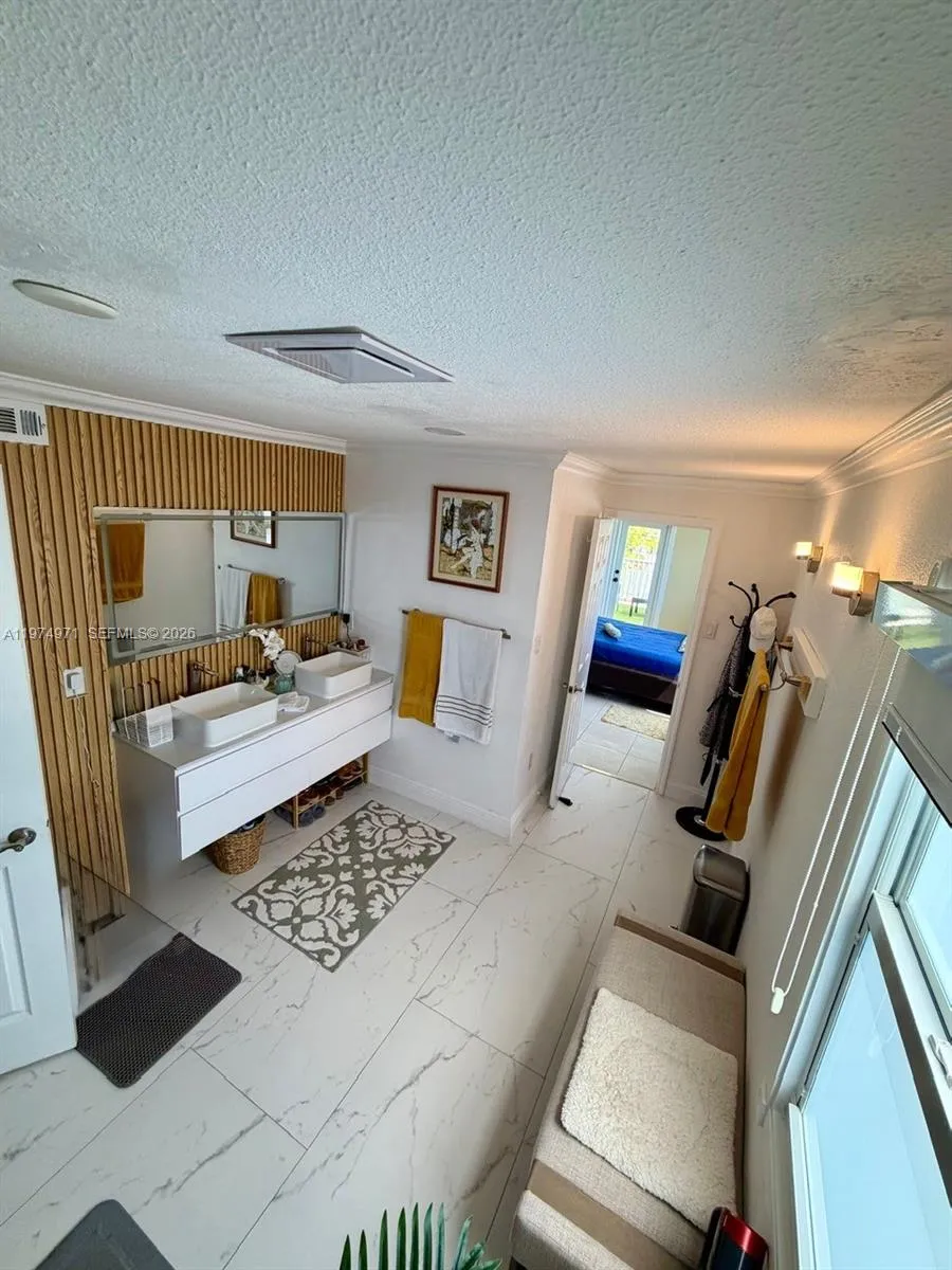 212 Banyan Ln Tavernier, FL 33070