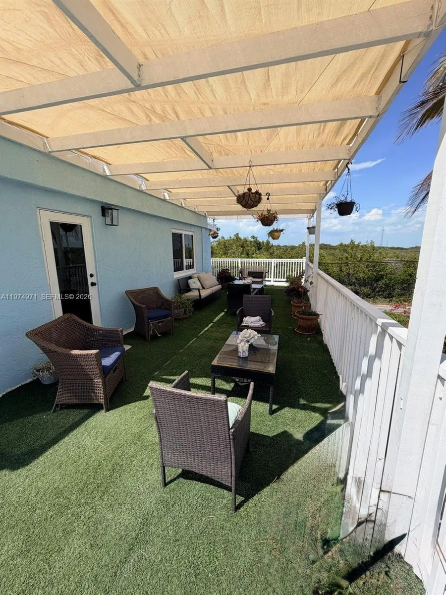 212 Banyan Ln Tavernier, FL 33070