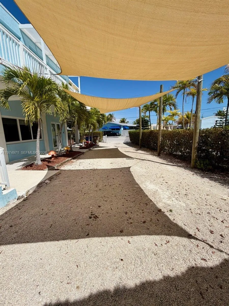 212 Banyan Ln Tavernier, FL 33070