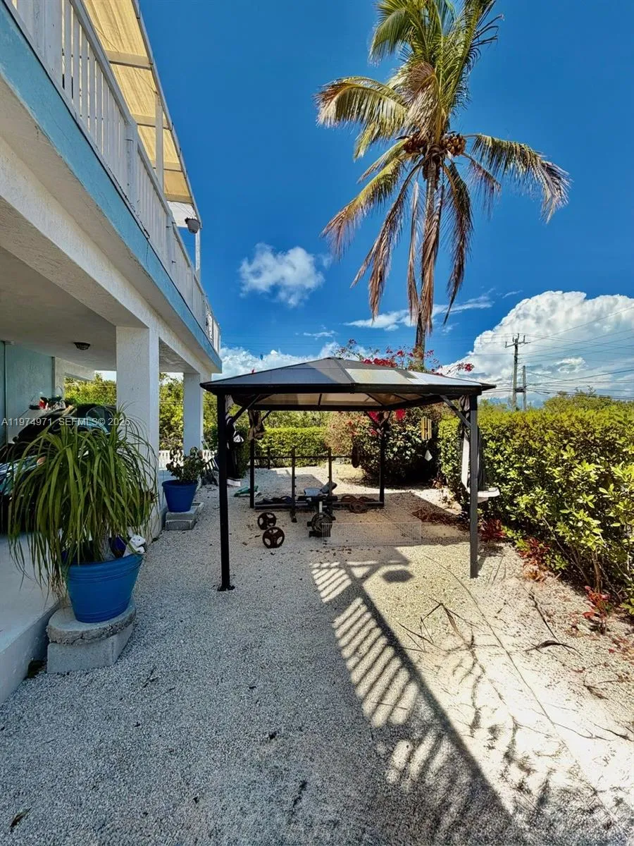 212 Banyan Ln Tavernier, FL 33070