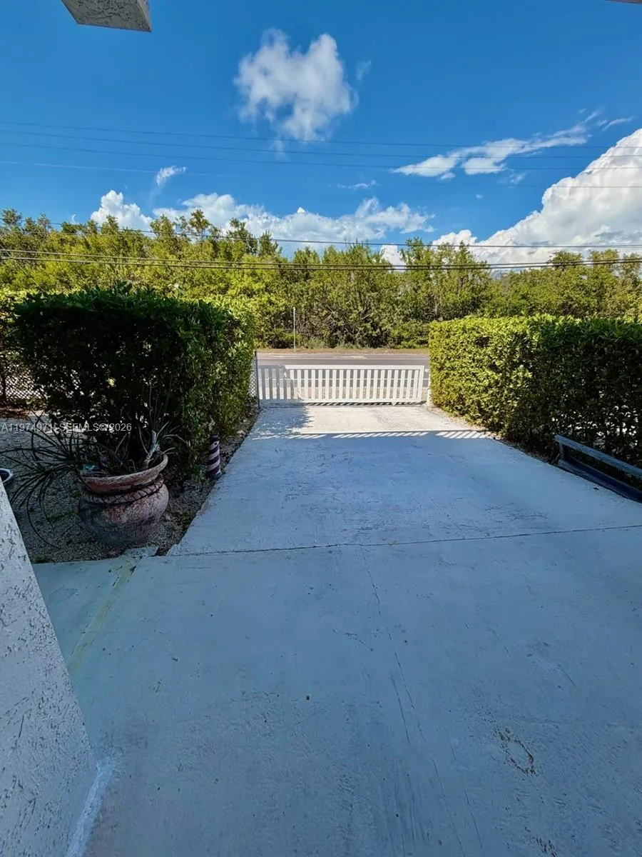 212 Banyan Ln Tavernier, FL 33070
