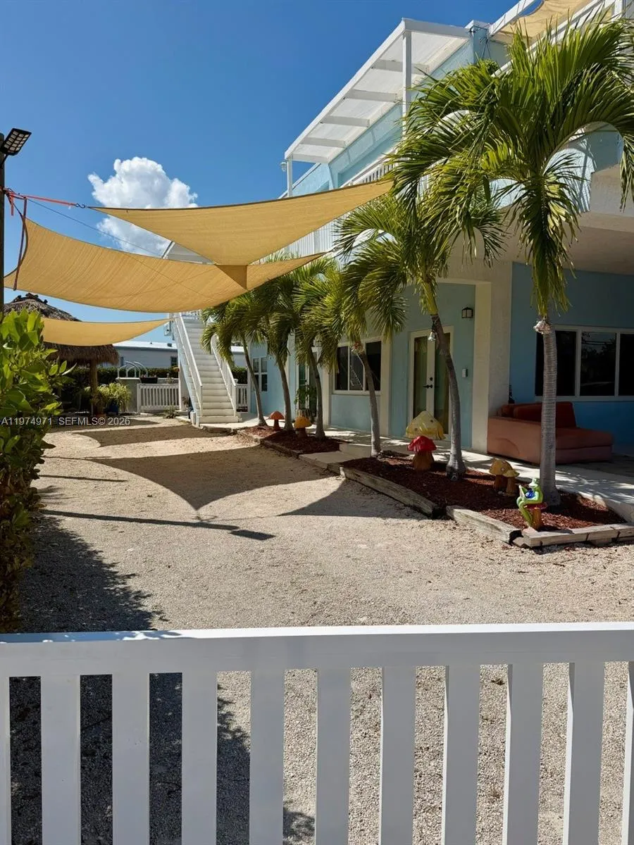 212 Banyan Ln Tavernier, FL 33070